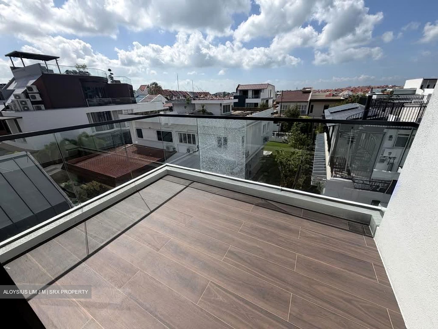 Lucky Hills (D16), Terrace #559077441